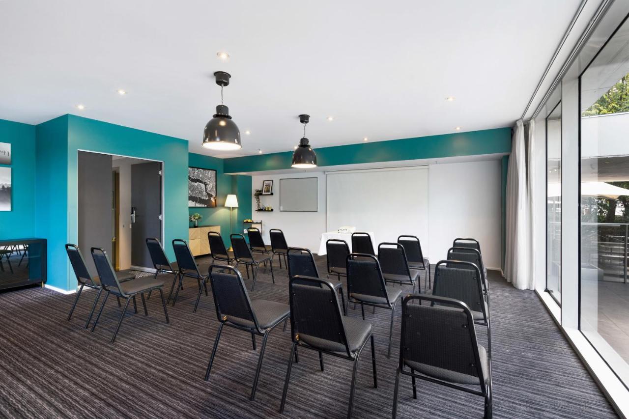 Park Regis Griffin Suites Melbourne Exterior photo